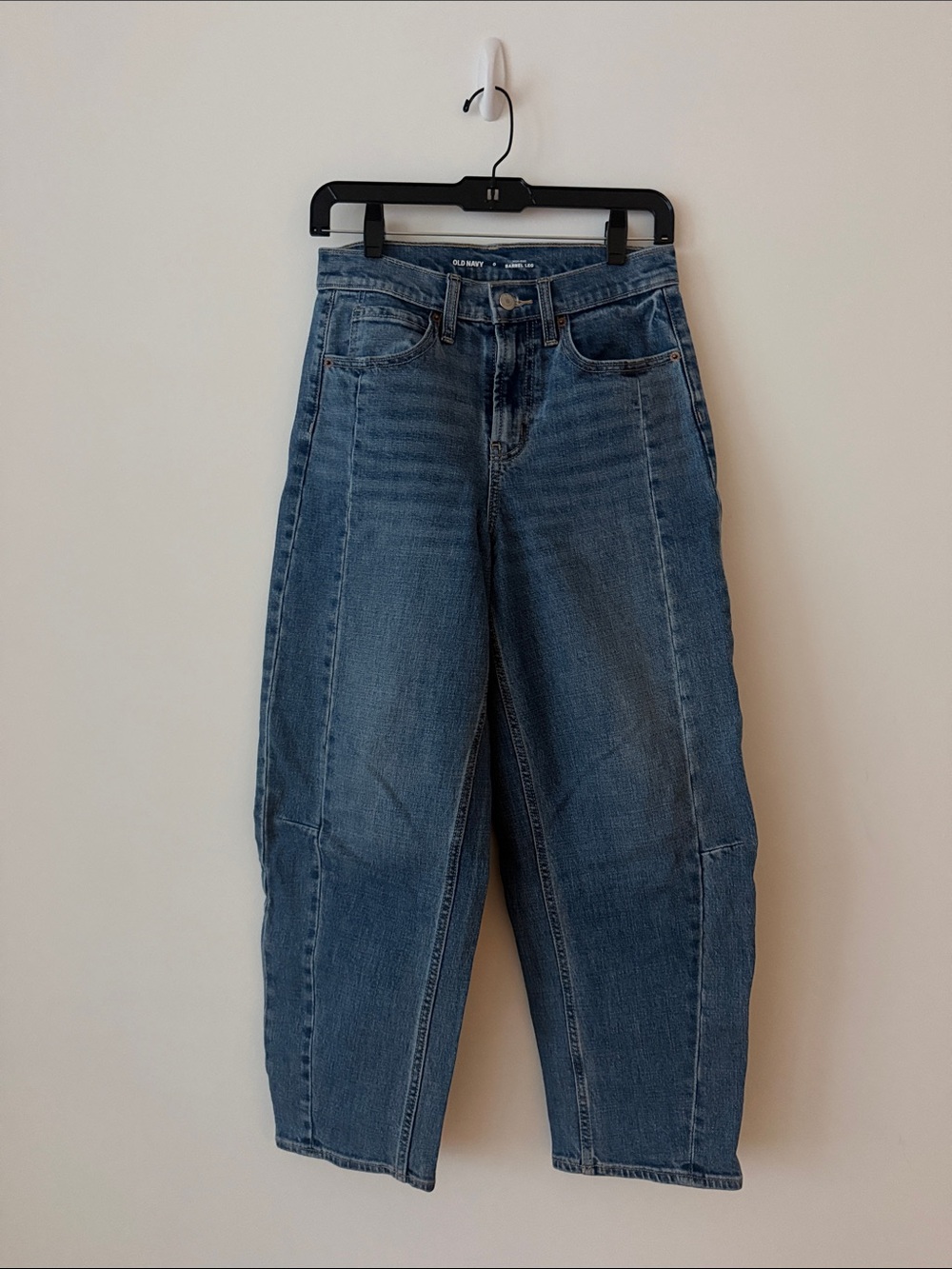 Old Navy High Rise Barrel Leg Medium Wash Jeans Size 0